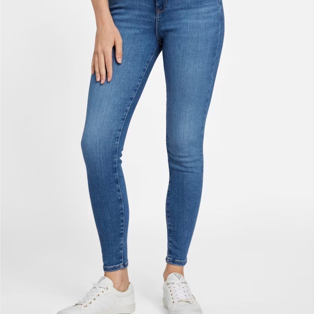 Guess Women's Classic Blue Skinny Jeans